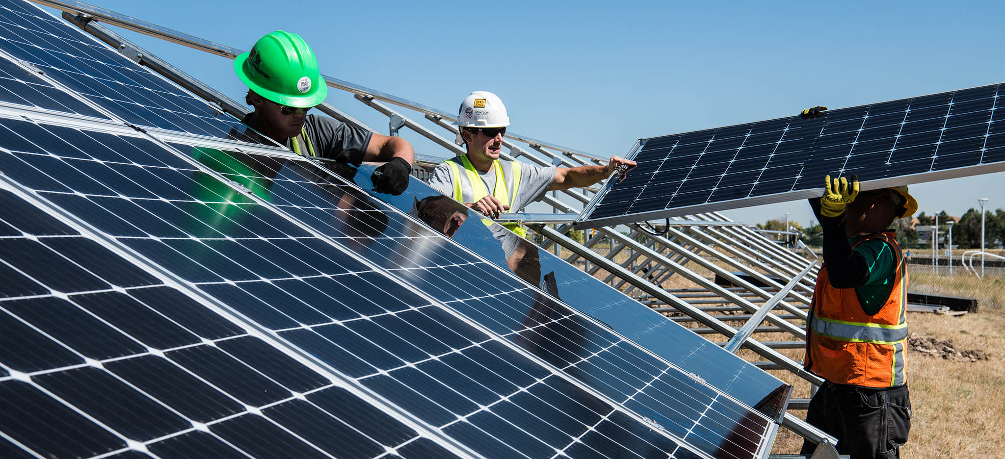 Solarcon, Statik Projelendirme, Taşıyıcı Konstrüksiyon Üretimi, Çatı Sistemleri, Arazi Sistemleri, Hareketli Sistemler (Tracker), Sabit Sistemler, Otopark Sistemleri, Enerji Panelleri, Güneş Panelleri, mekanik ve elektrik montaj,solar panel temizliği,servis ve bakım, Çatı Üzeri Güneş Enerji Sistemleri, Araziye Monte Güneş Enerji Sistemleri, Güneş Enerjili Tarımsal Sulama Sistemleri, Proje & Mühendislik, Uygulama İnşaat, Satın Alma & Tedarik, Denetim, Bakım & Onarım İşletme, Danışmanlık, Enerji Verimliliği