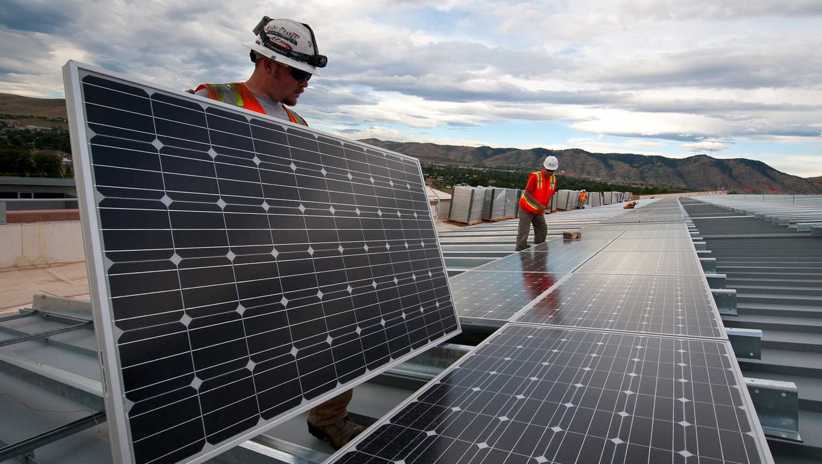 Solarcon, Statik Projelendirme, Taşıyıcı Konstrüksiyon Üretimi, Çatı Sistemleri, Arazi Sistemleri, Hareketli Sistemler (Tracker), Sabit Sistemler, Otopark Sistemleri, Enerji Panelleri, Güneş Panelleri, mekanik ve elektrik montaj,solar panel temizliği,servis ve bakım, Çatı Üzeri Güneş Enerji Sistemleri, Araziye Monte Güneş Enerji Sistemleri, Güneş Enerjili Tarımsal Sulama Sistemleri, Proje & Mühendislik, Uygulama İnşaat, Satın Alma & Tedarik, Denetim, Bakım & Onarım İşletme, Danışmanlık, Enerji Verimliliği