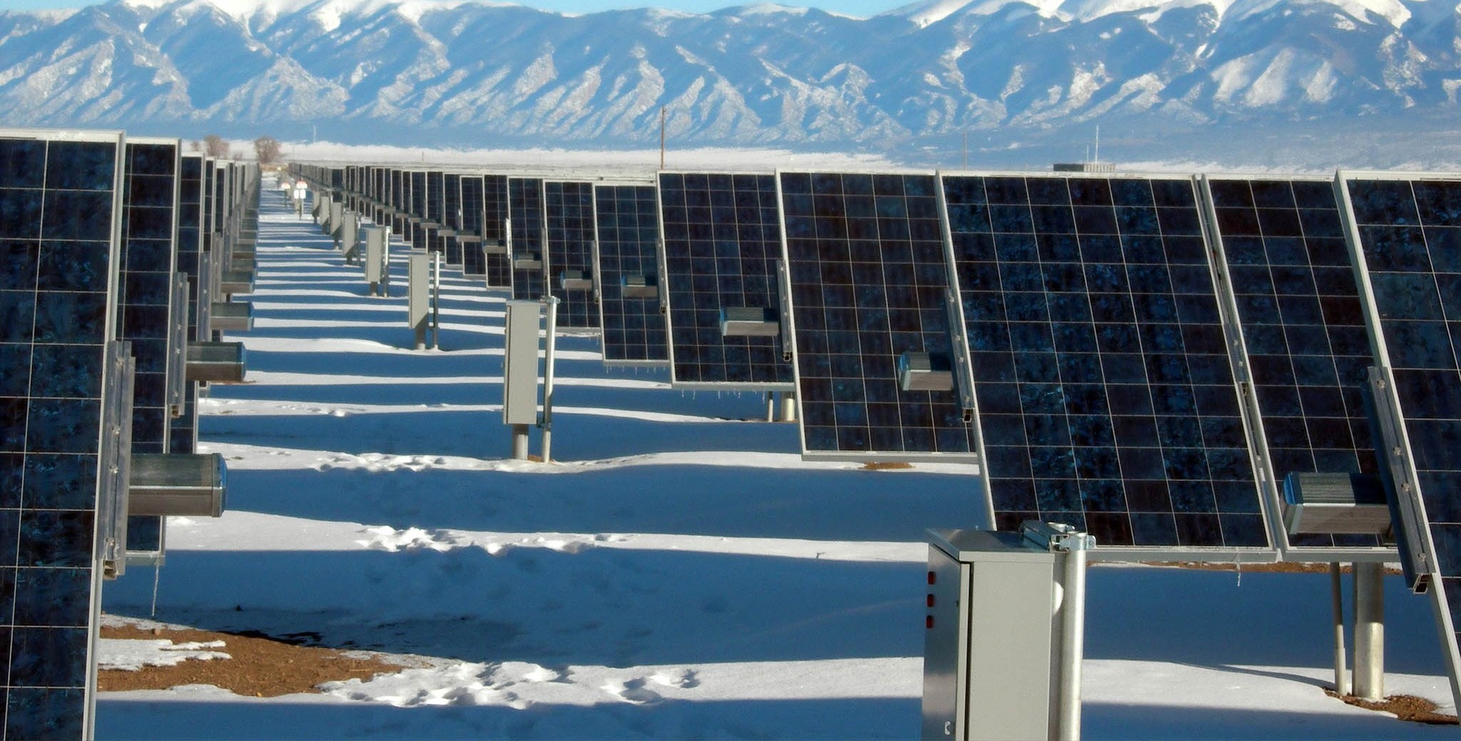 Solarcon, Statik Projelendirme, Taşıyıcı Konstrüksiyon Üretimi, Çatı Sistemleri, Arazi Sistemleri, Hareketli Sistemler (Tracker), Sabit Sistemler, Otopark Sistemleri, Enerji Panelleri, Güneş Panelleri, mekanik ve elektrik montaj,solar panel temizliği,servis ve bakım, Çatı Üzeri Güneş Enerji Sistemleri, Araziye Monte Güneş Enerji Sistemleri, Güneş Enerjili Tarımsal Sulama Sistemleri, Proje & Mühendislik, Uygulama İnşaat, Satın Alma & Tedarik, Denetim, Bakım & Onarım İşletme, Danışmanlık, Enerji Verimliliği